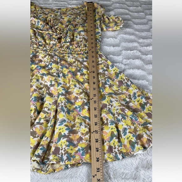 Free‎ People Women’s Size 6 Forget Me Not Floral Dress Deep V Flowy - Picture 7 of 8